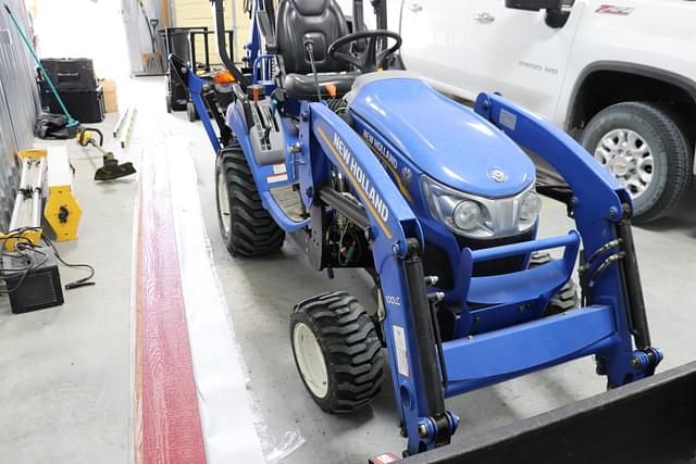 Image of New Holland Workmaster 25S equipment image 2