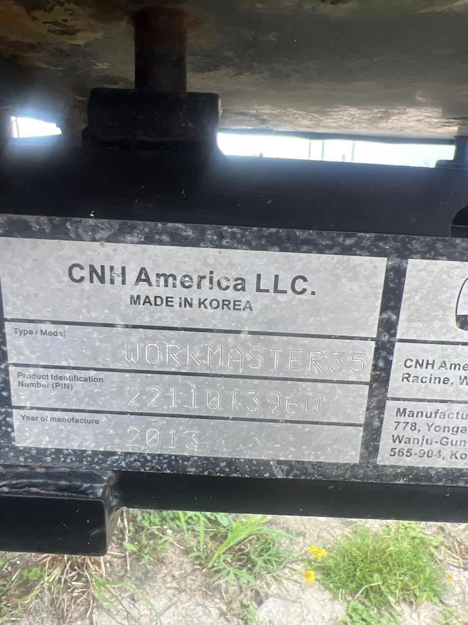 Image of New Holland Workmaster 35 Image 1