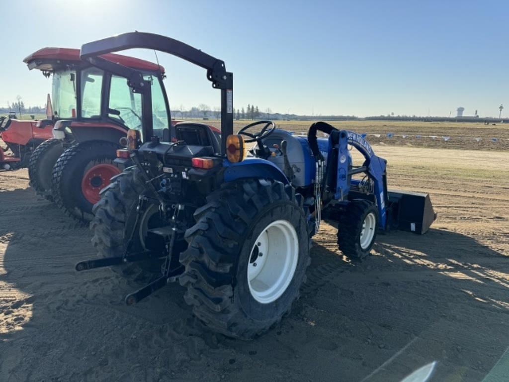 Image of New Holland Workmaster 35 Image 1