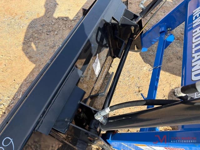 Image of New Holland Workmaster 35 equipment image 4