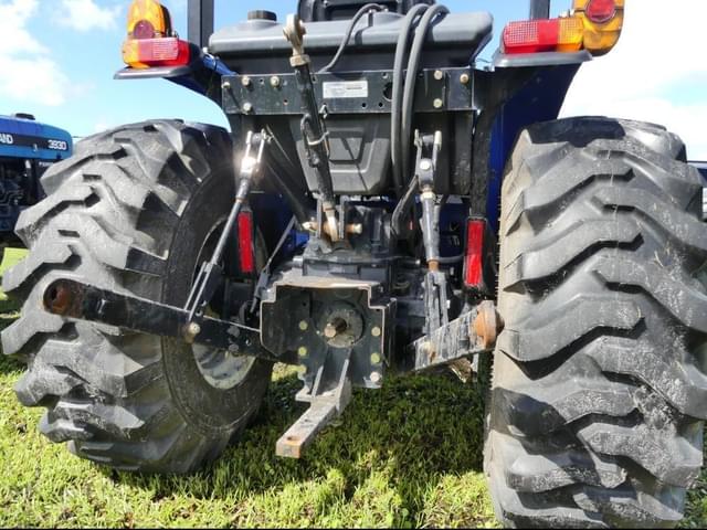 Image of New Holland Workmaster 37 equipment image 4