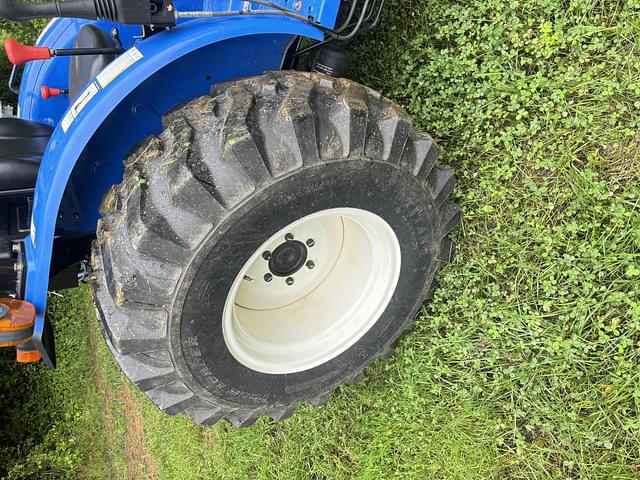 Image of New Holland Workmaster 40 equipment image 2