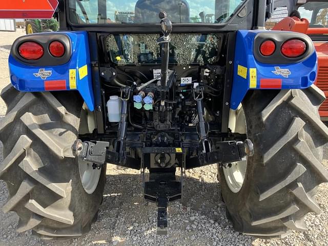 Image of New Holland Workmaster 55 equipment image 4