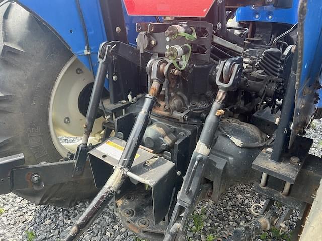 Image of New Holland Workmaster 70 equipment image 3