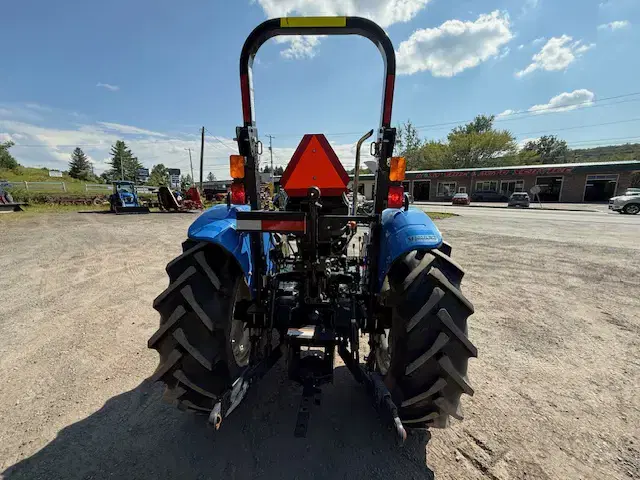 Image of New Holland Workmaster 70 equipment image 4