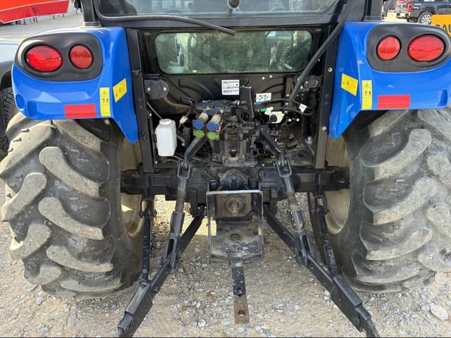 Image of New Holland Workmaster 75 equipment image 4