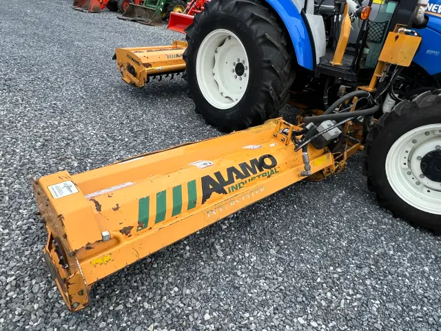Image of New Holland Workmaster 75 equipment image 4