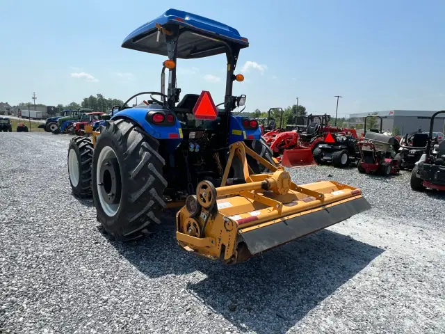 Image of New Holland Workmaster 75 equipment image 4