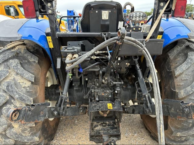 Image of New Holland Workmaster 95 equipment image 4
