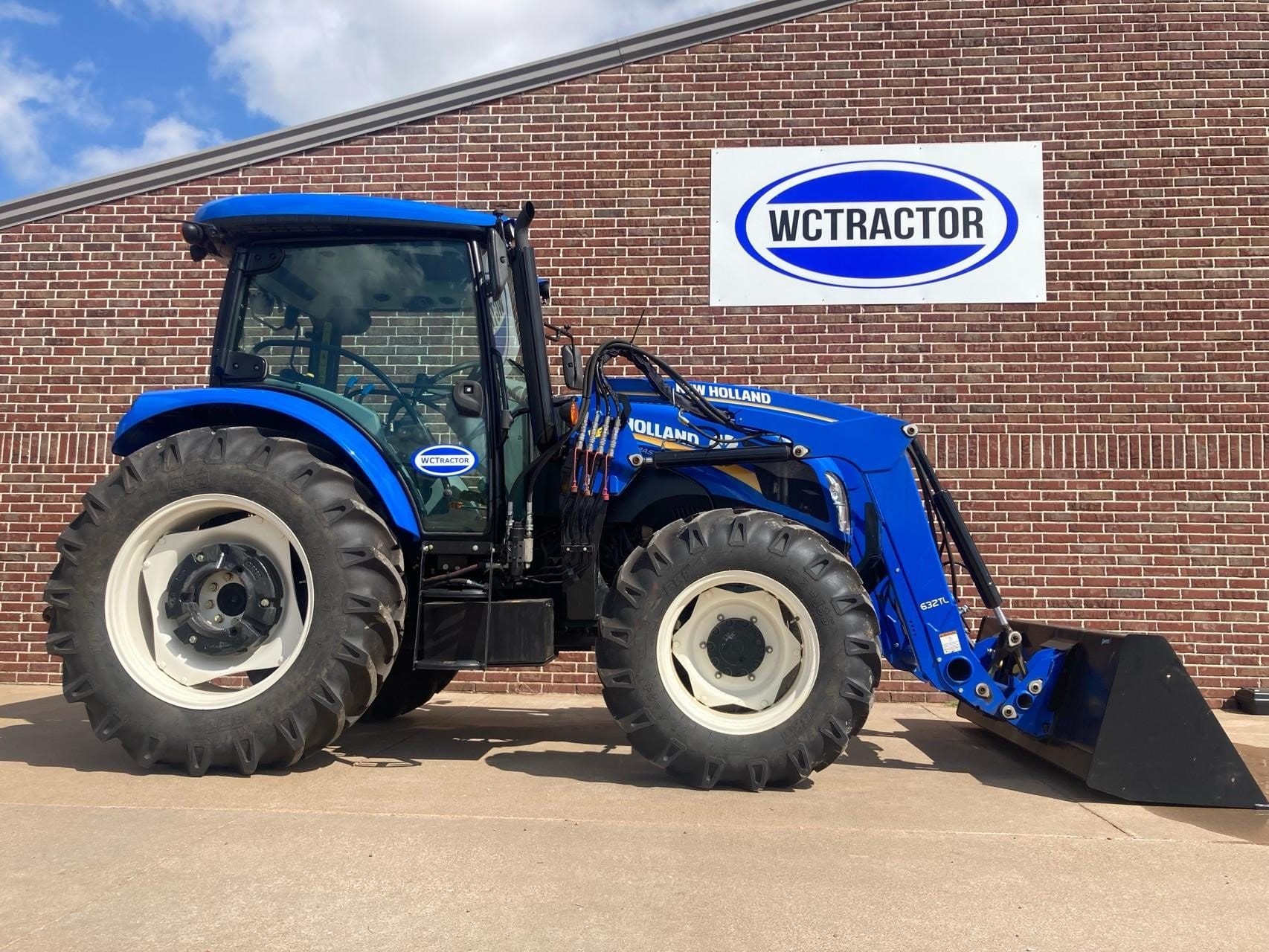 2022 New Holland Workmaster 95 Equipment Image0