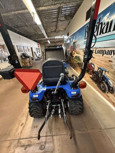 Image of New Holland Workmaster 255 equipment image 3