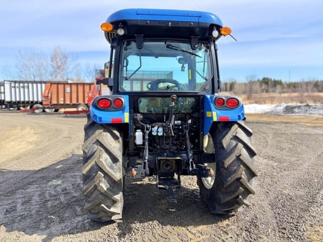 Image of New Holland Workmaster 55 equipment image 4