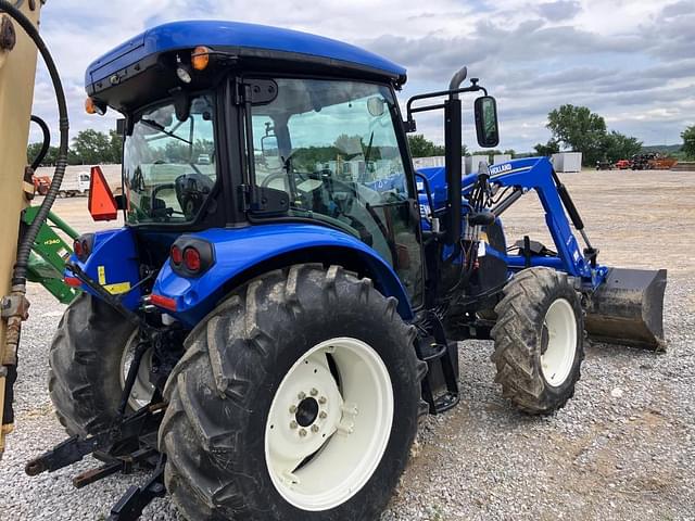 Image of New Holland Workmaster 105 equipment image 2