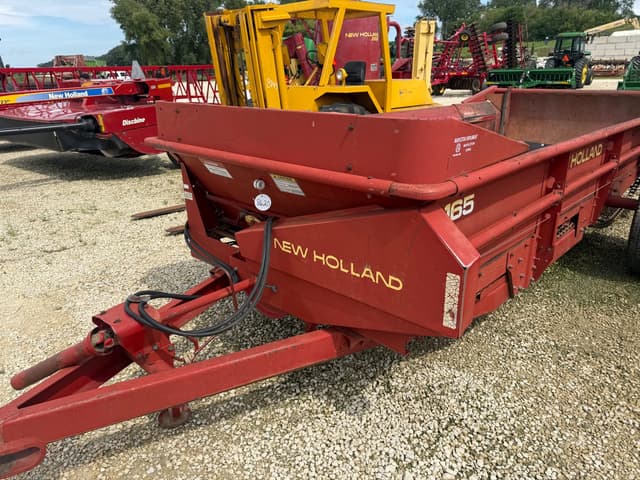 Image of New Holland 165 equipment image 1