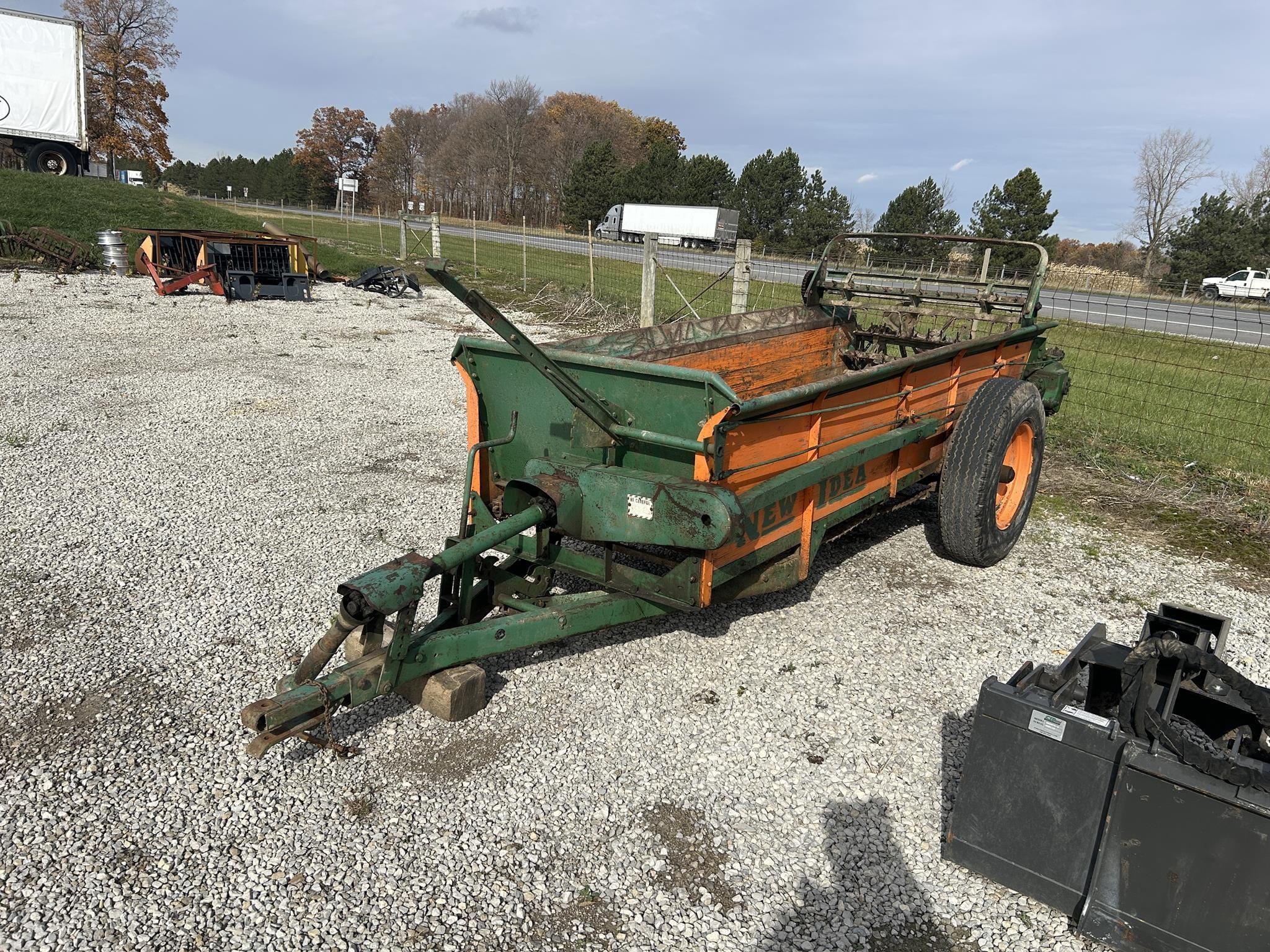 New Idea 19 Equipment Image0