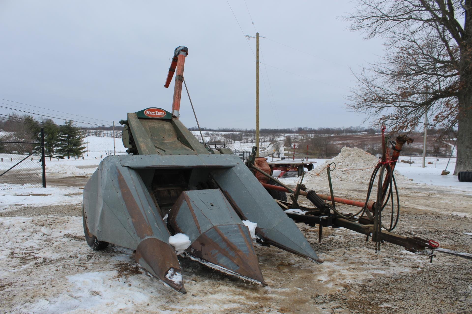 New Idea 314  Equipment Image0