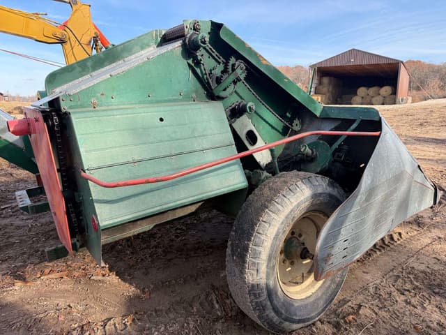 Image of New Idea 327 equipment image 1