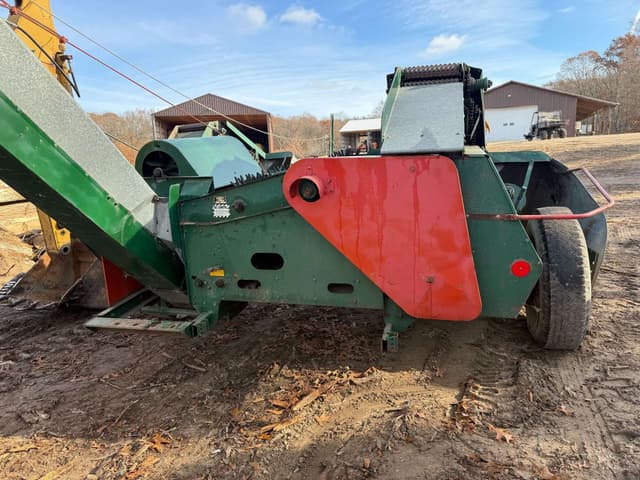 Image of New Idea 327 equipment image 3