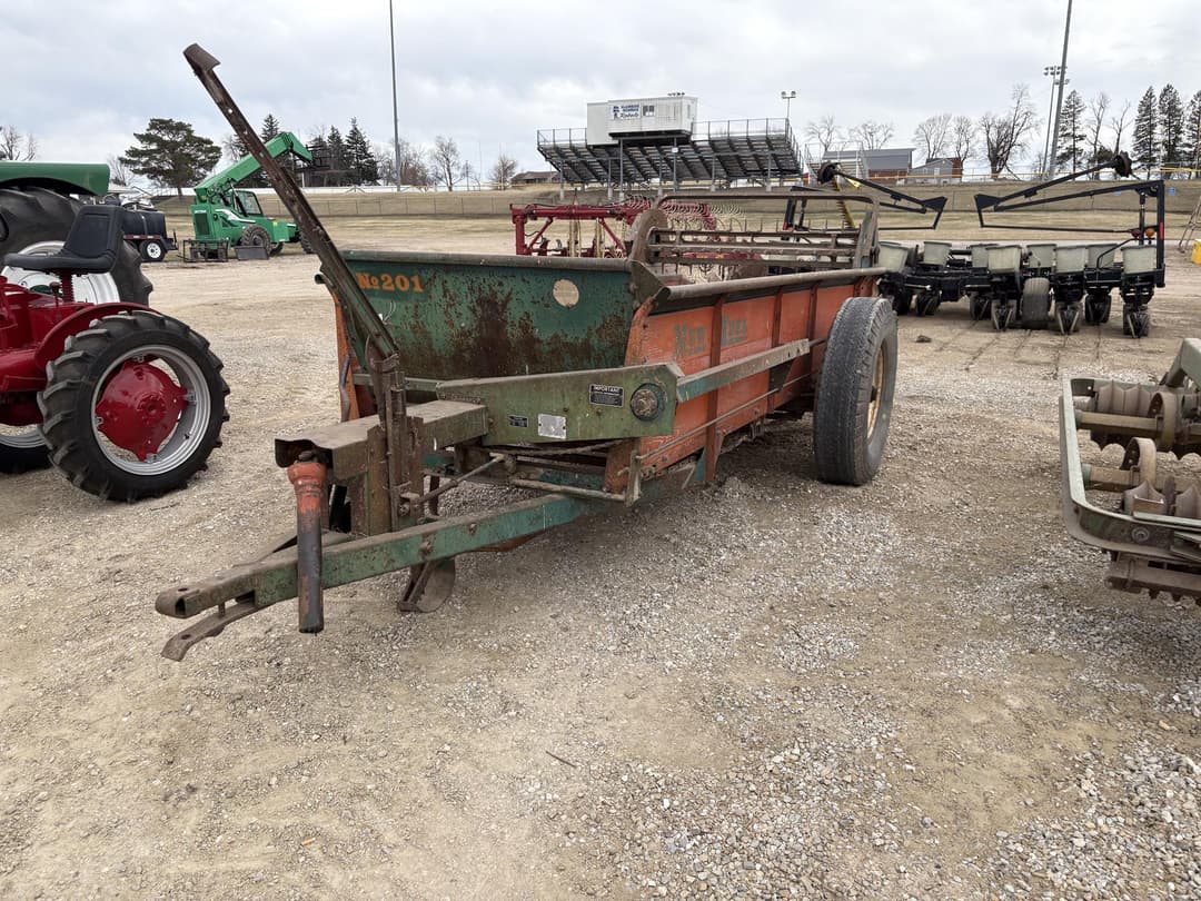 Image of New Idea 201 Primary image