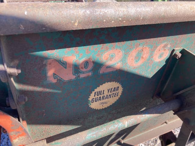 Image of New Idea 206 equipment image 2