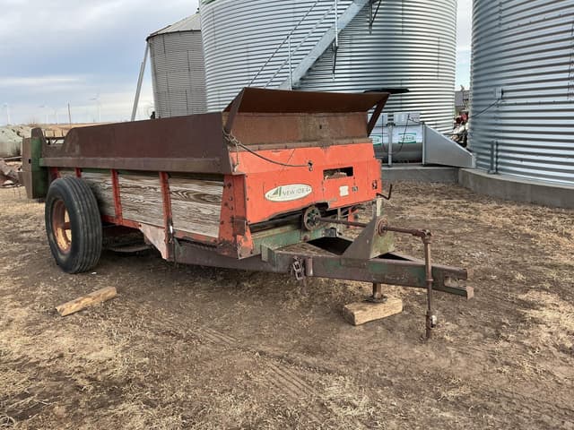 Image of New Idea 215 equipment image 3