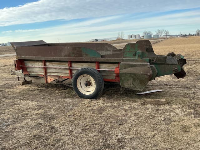 Image of New Idea 215 equipment image 2