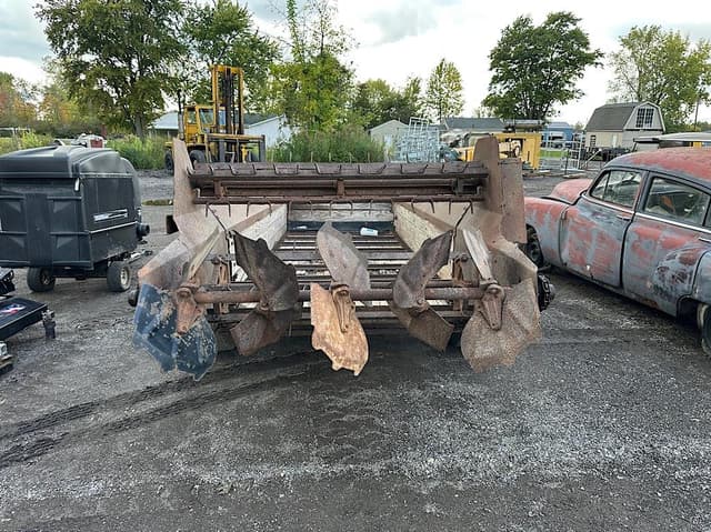 Image of New Idea 215 equipment image 4