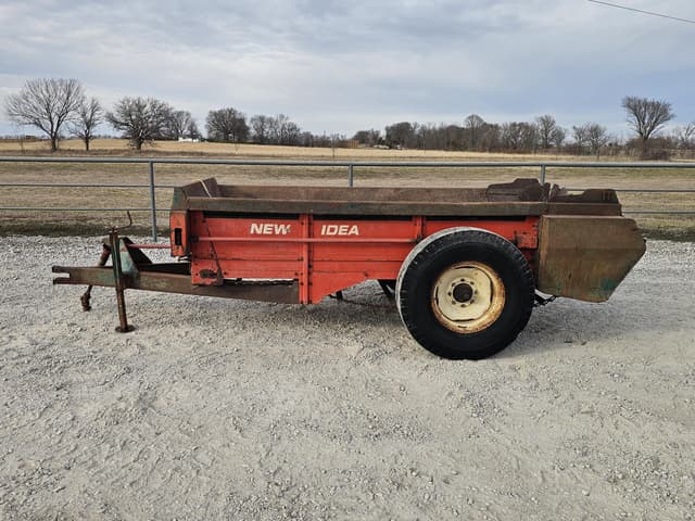 Image of New Idea 217 equipment image 2