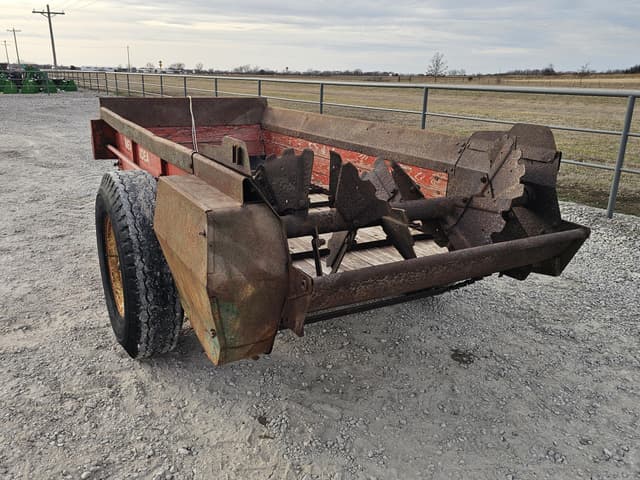 Image of New Idea 217 equipment image 4