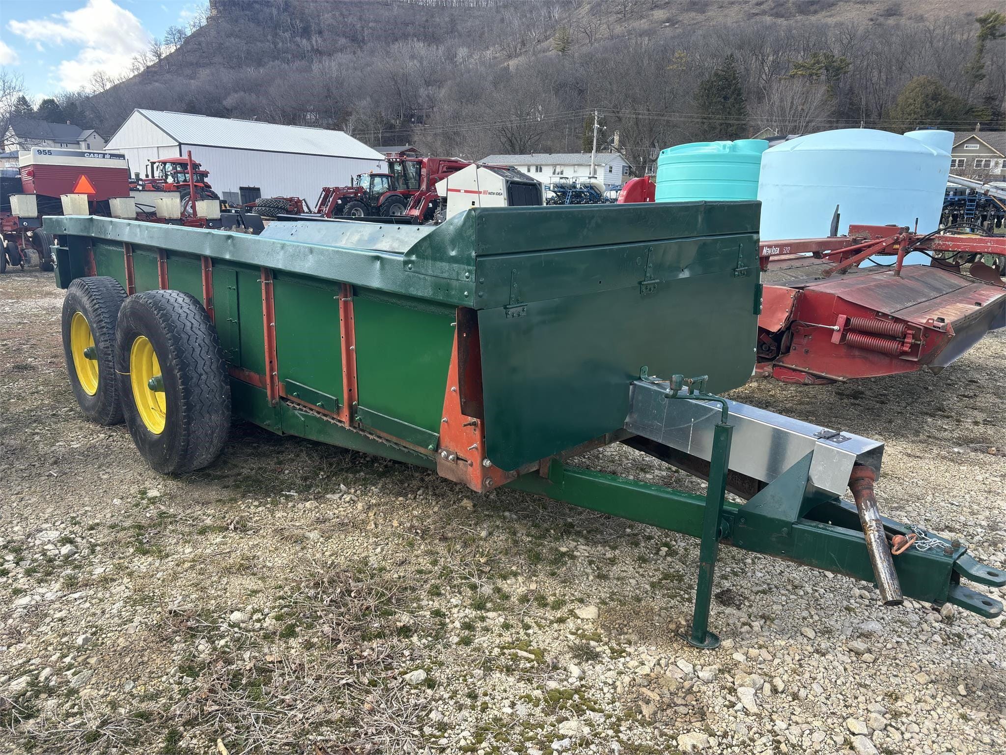 New Idea 245 Equipment Image0