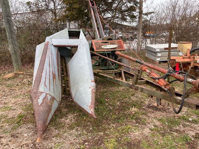 Image of New Idea 309 equipment image 3