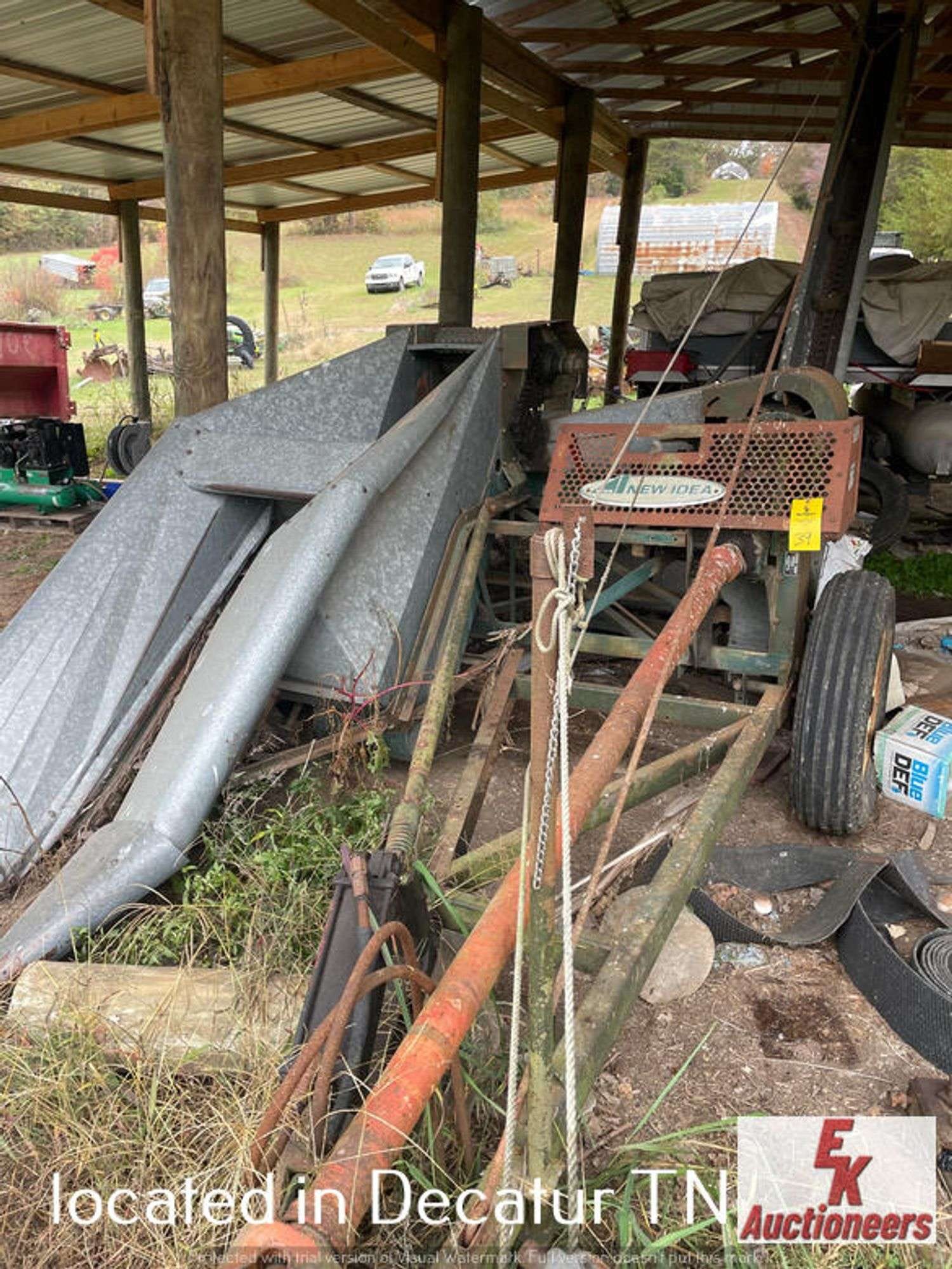 New Idea 309 Equipment Image0