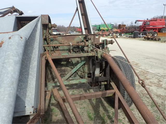 Image of New Idea 310 equipment image 4