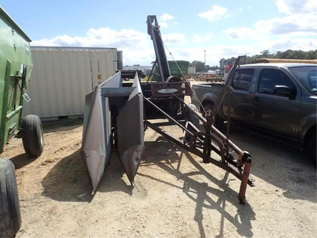 Image of New Idea 323 equipment image 1