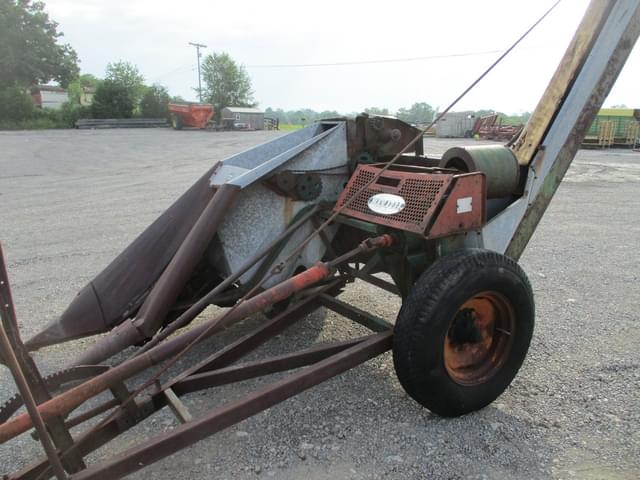 Image of New Idea 323 equipment image 4