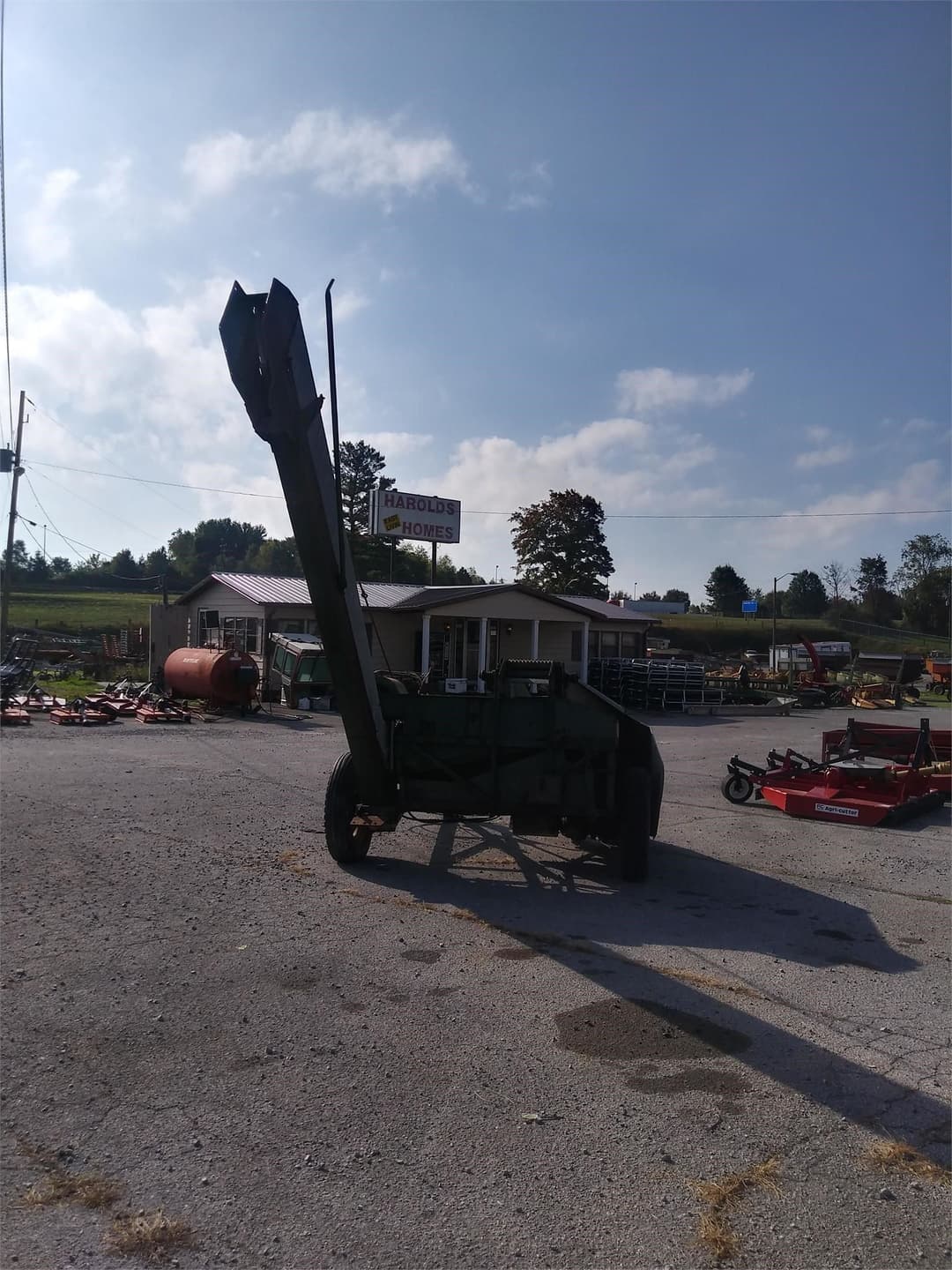 Image of New Idea 323 Image 1