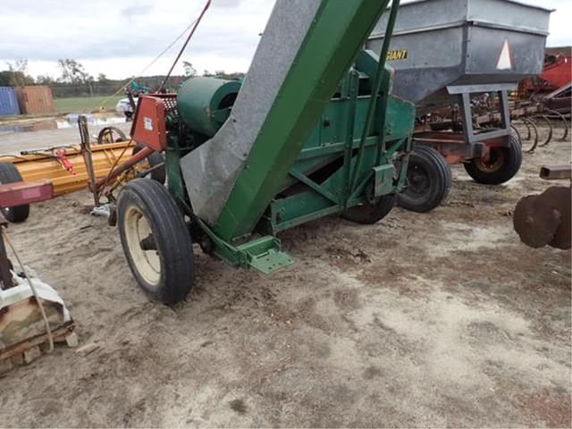 Image of New Idea 323 equipment image 3