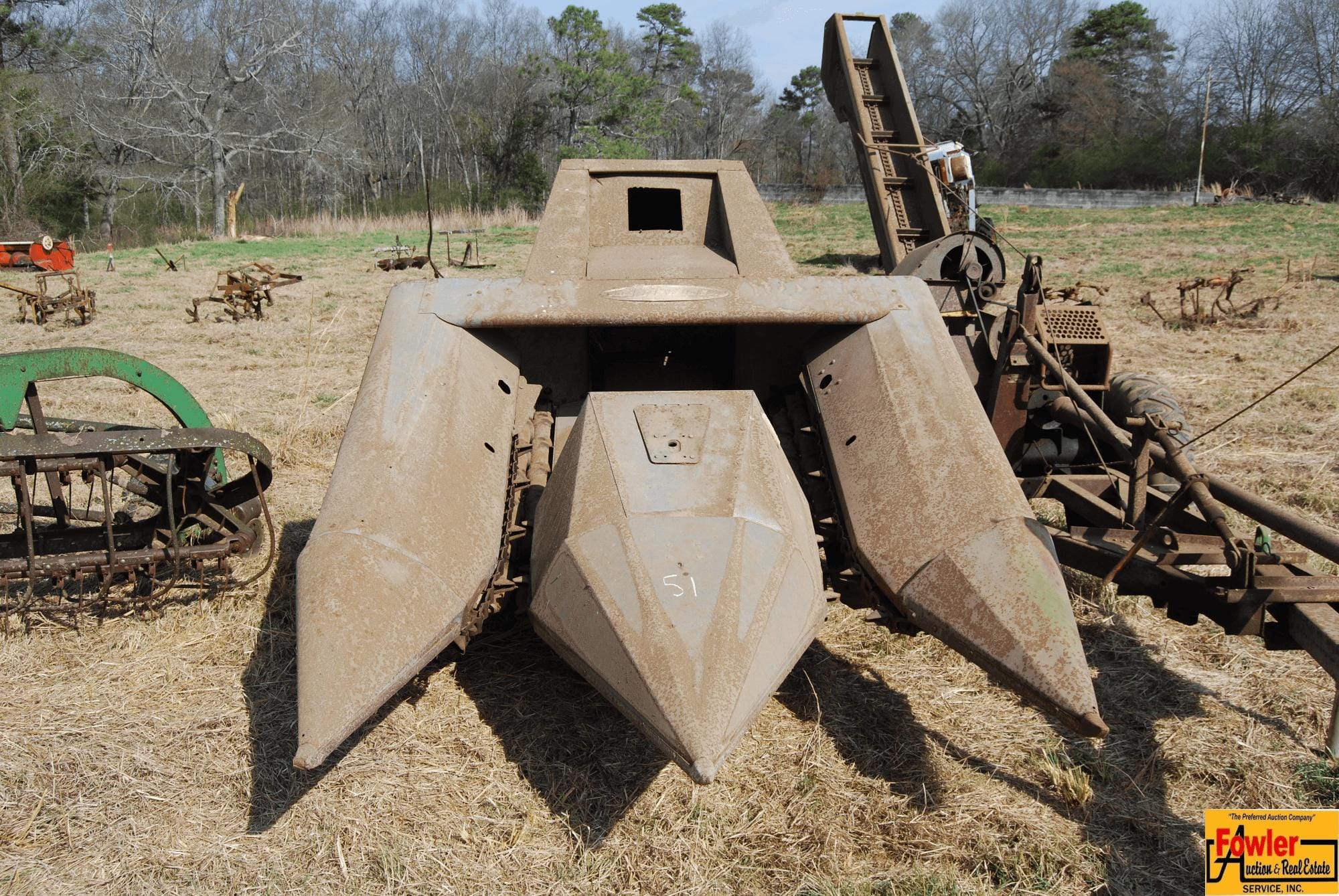 New Idea 324 Equipment Image0