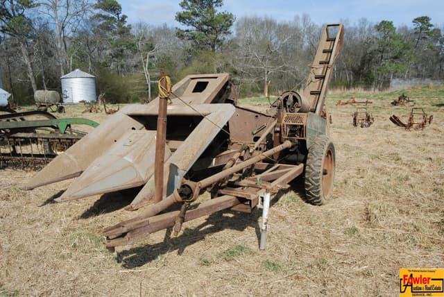 Image of New Idea 324 equipment image 2