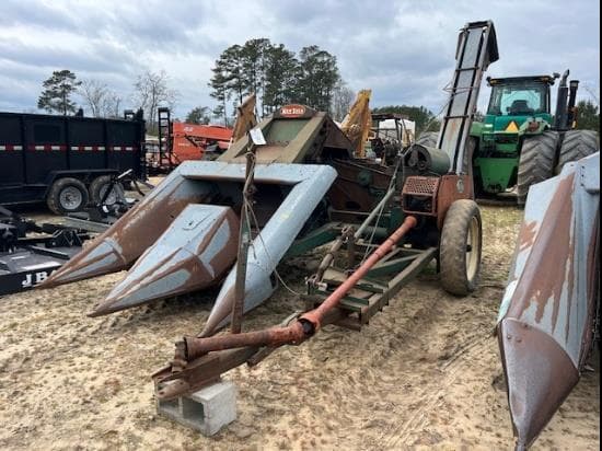 Image of New Idea 324 Primary image