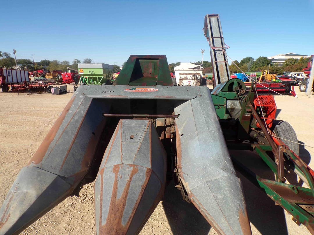 Image of New Idea 325 Primary image