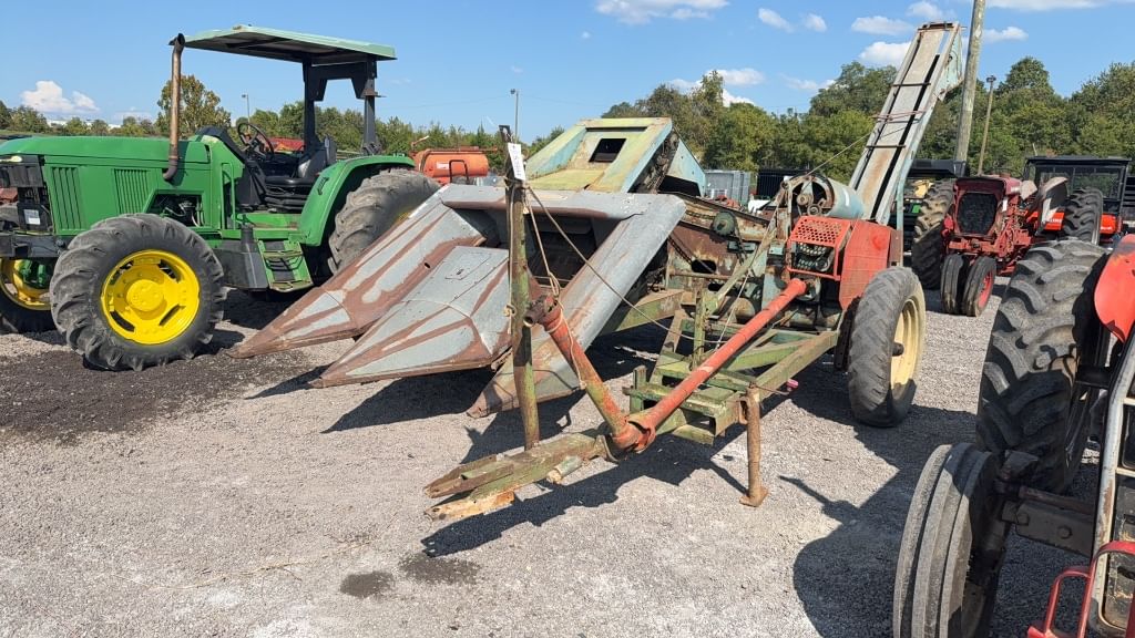 New Idea 327 Equipment Image0