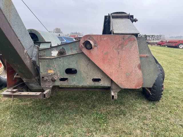 Image of New Idea 327 equipment image 3