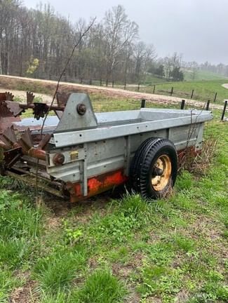 New Idea 352 Equipment Image0