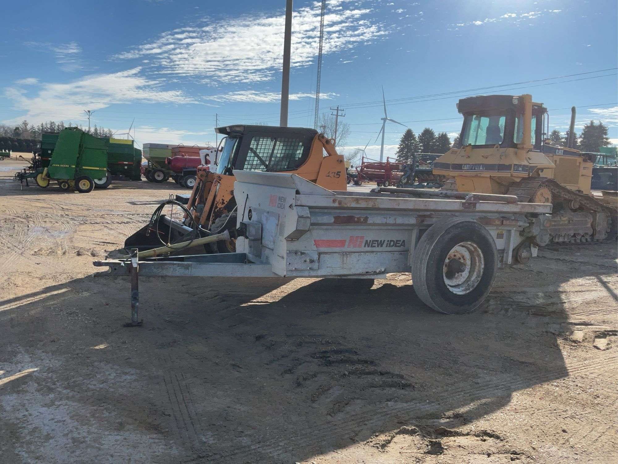 New Idea 3615 Equipment Image0