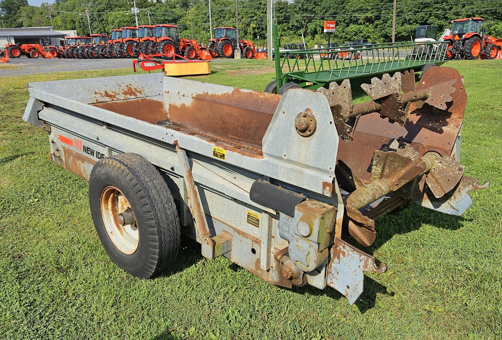 New Idea 362 Equipment Image0