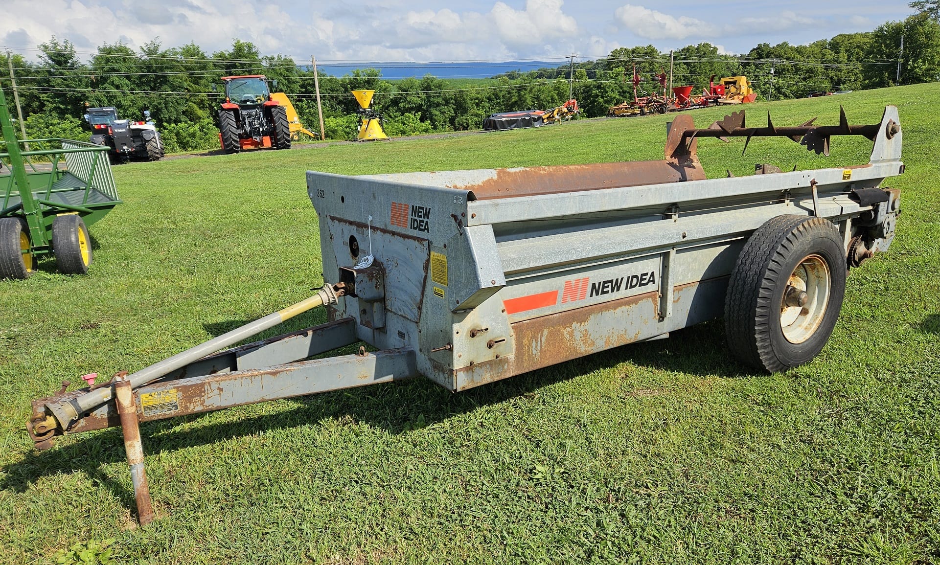 New Idea 362 Equipment Image0