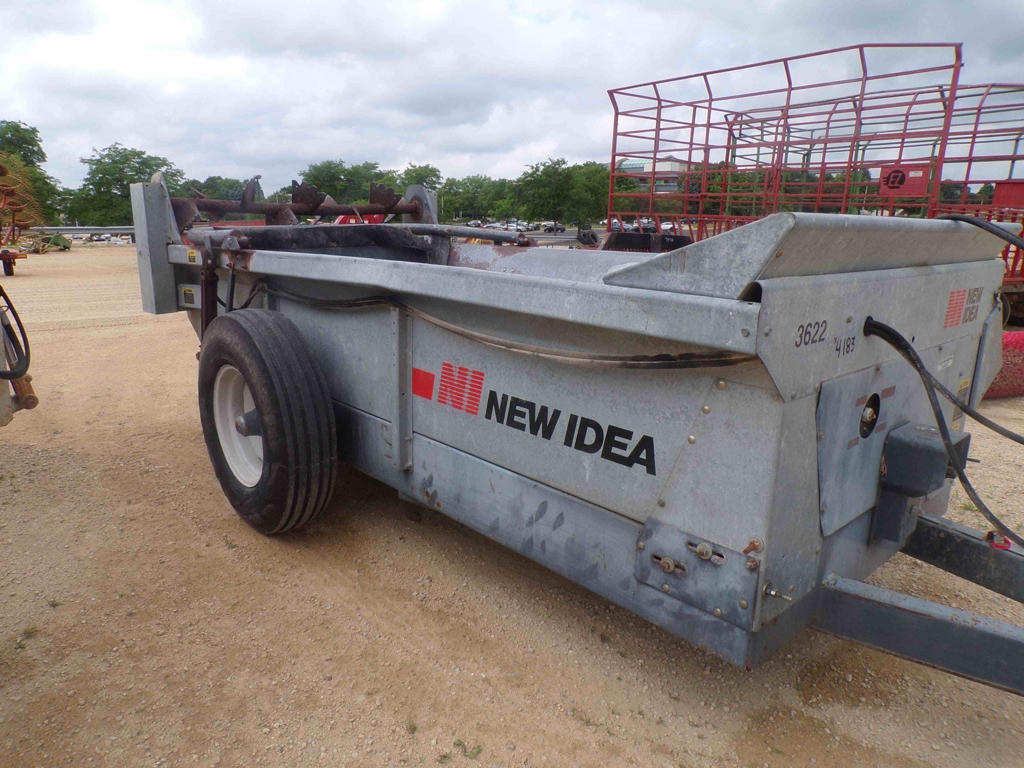 New Idea 3622 Equipment Image0