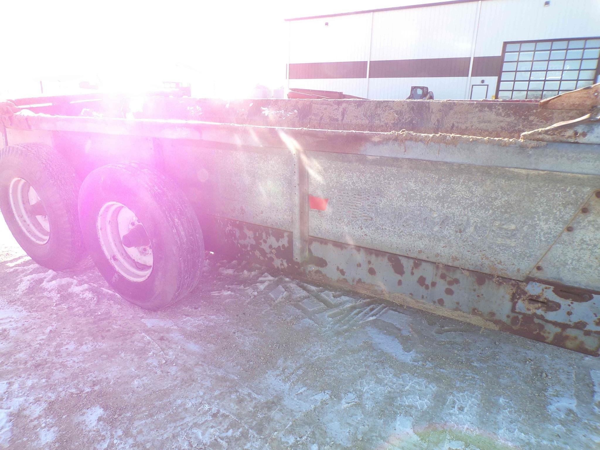 New Idea 3632 Equipment Image0