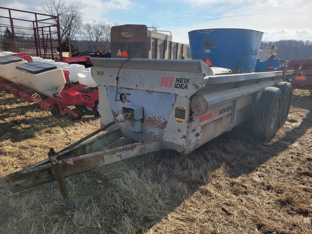 New Idea 3632 Equipment Image0